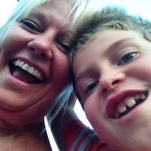 Meet your Posher, Debbie